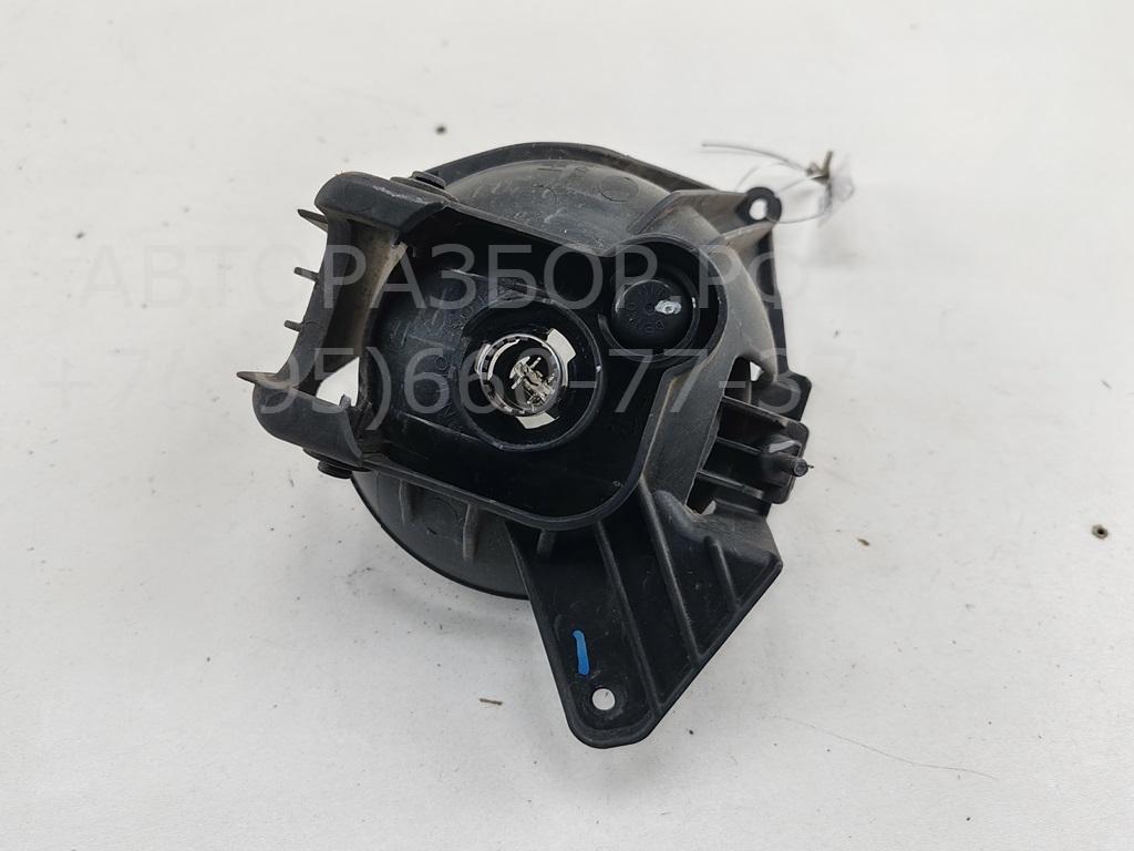 Фара противотуманная правая