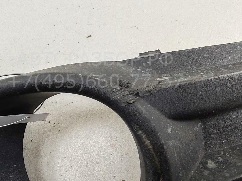 Рамка противотуманной фары правой