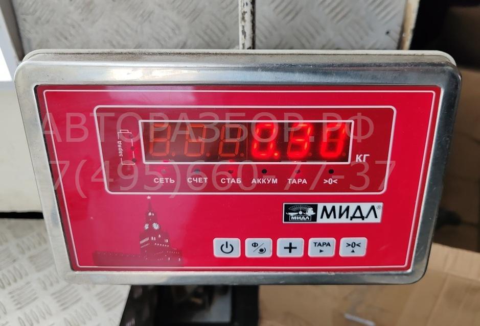 Молдинг двери передней левой