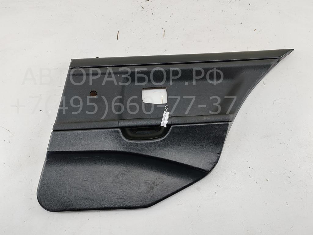 Обшивка двери задней правой