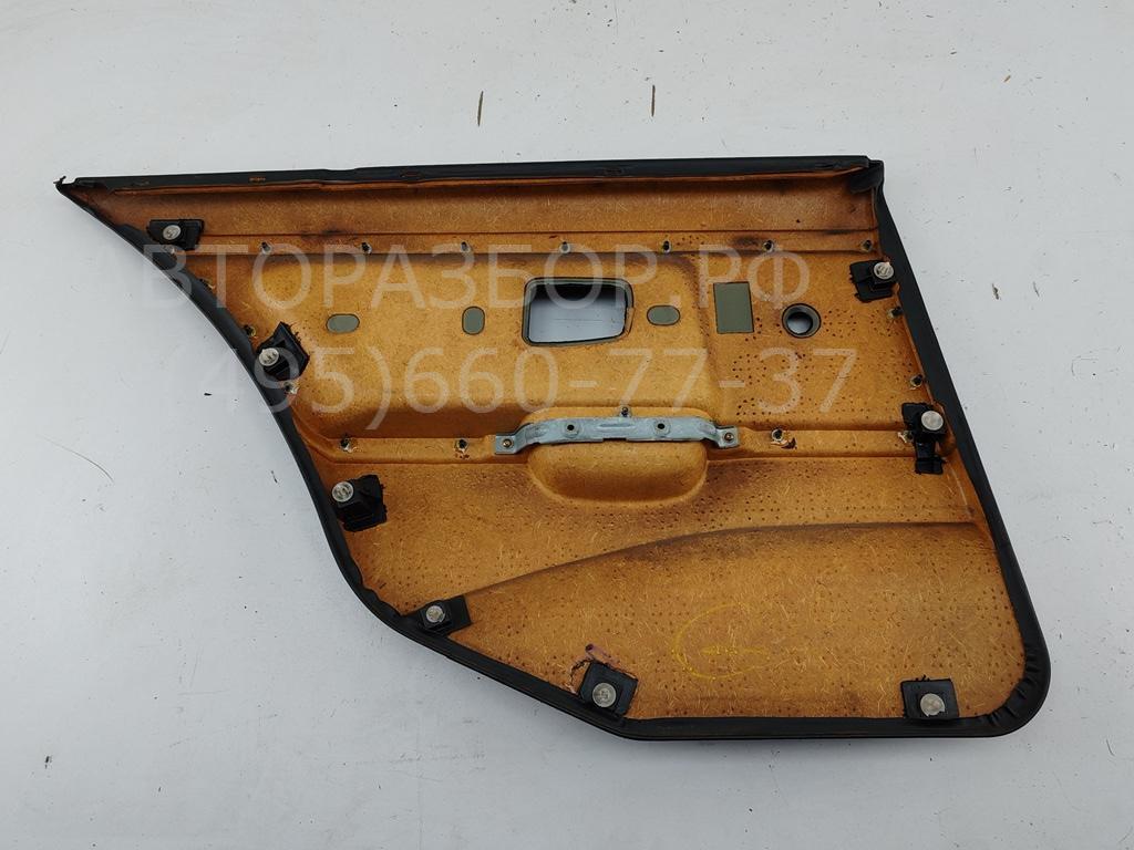 Обшивка двери задней правой