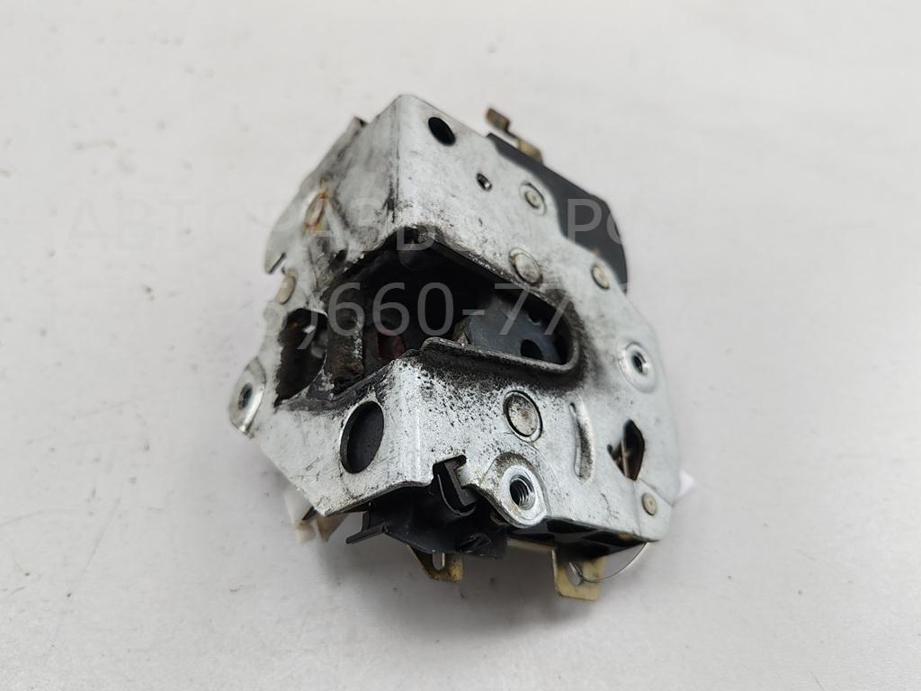 Замок двери задней правой