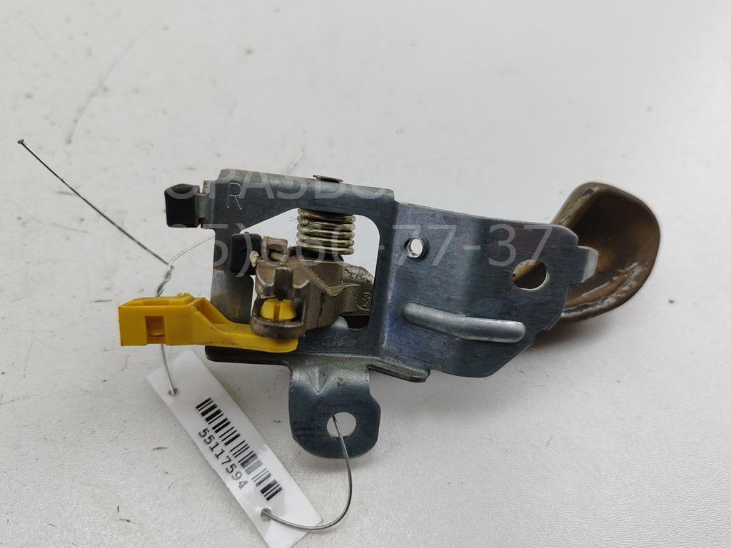 Ручка двери передней внутренняя правая