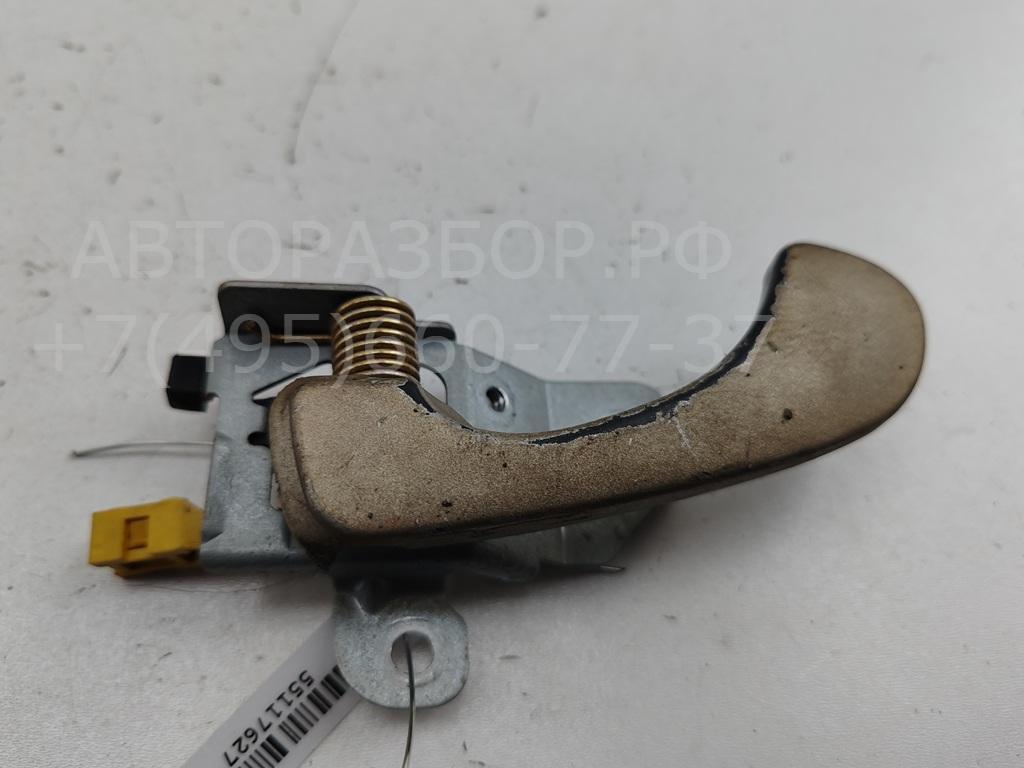 Ручка двери передней внутренняя левая