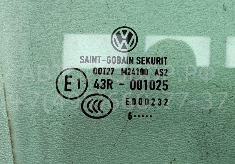 Стекло двери передней правой