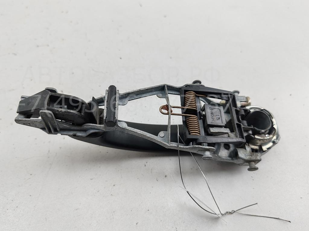 Ручка двери передней наружная правая