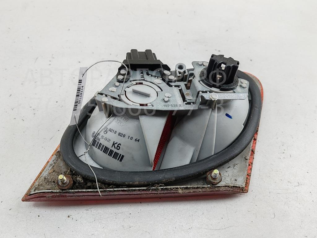 Фонарь задний внутренний правый