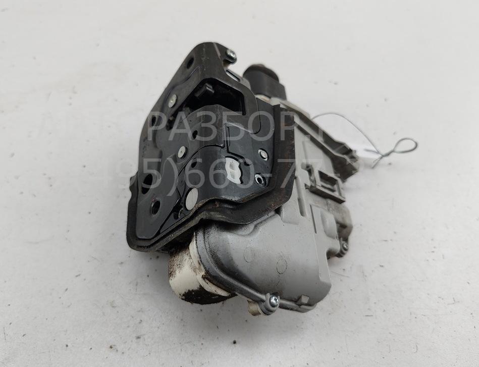 Замок двери передней правой