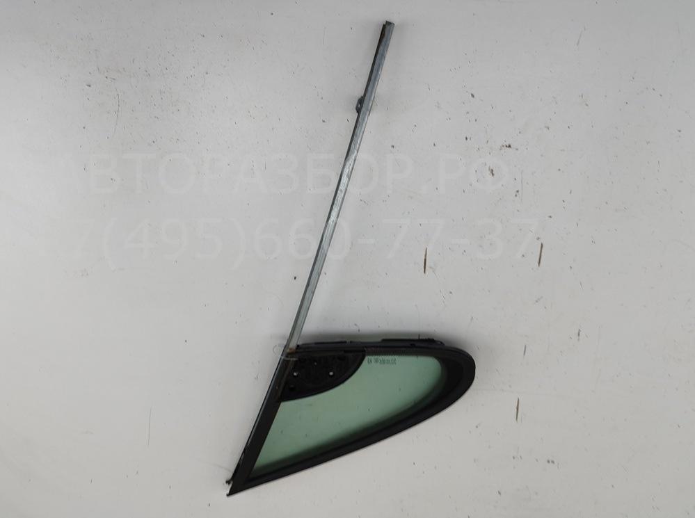 Стекло двери передней левой (форточка)