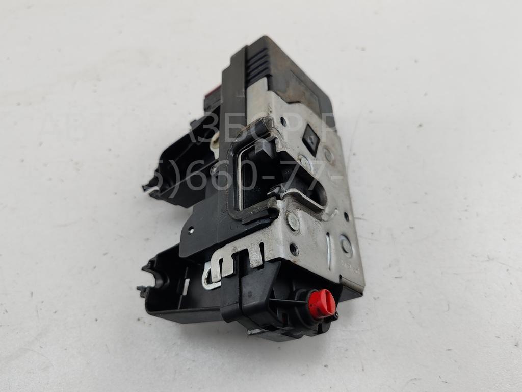 Замок двери задней правой