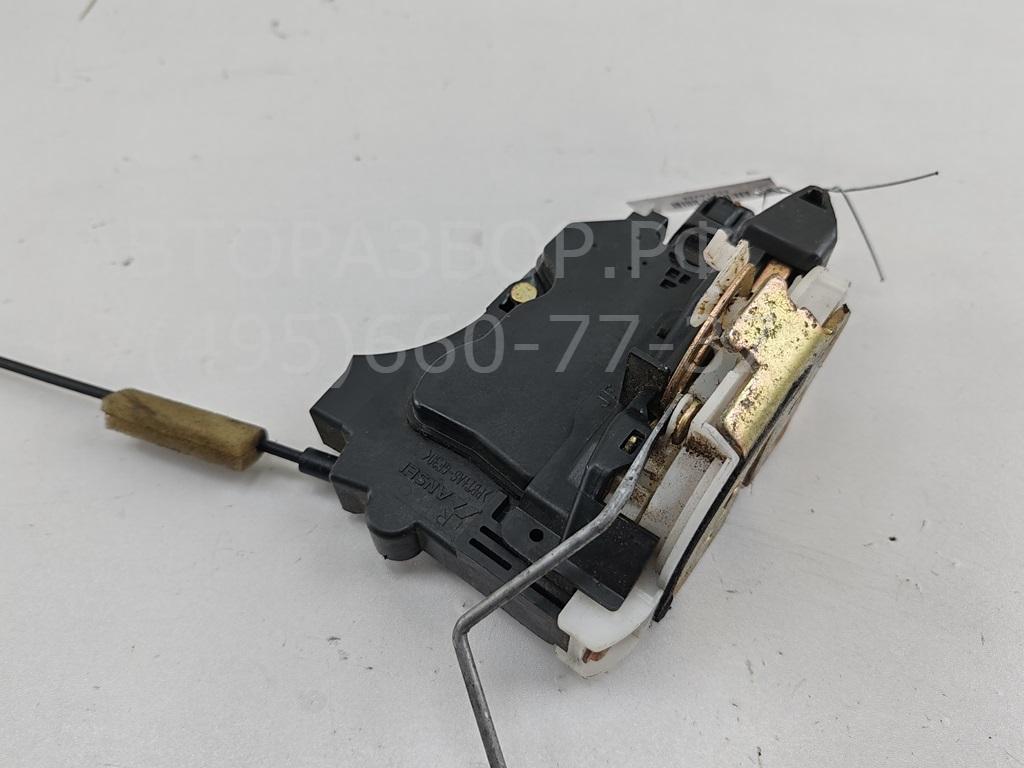 Замок двери передней правой