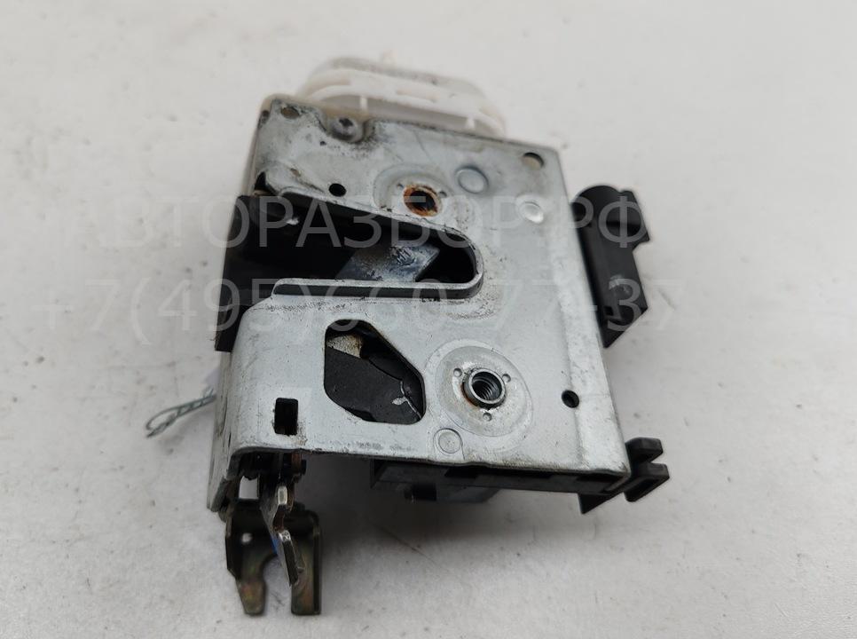 Замок двери передней правой