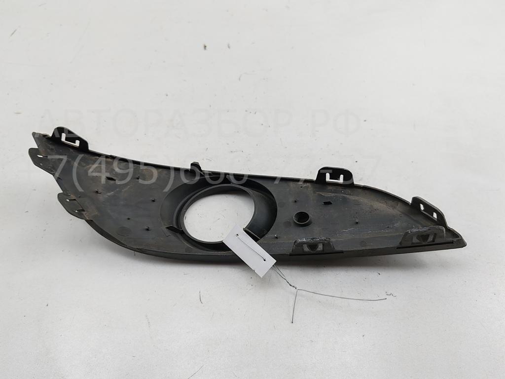 Рамка противотуманной фары левой