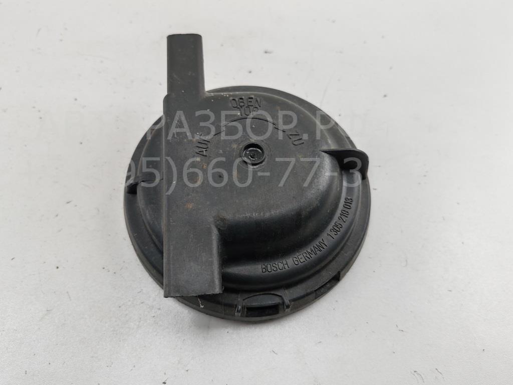 Крышка фары левой