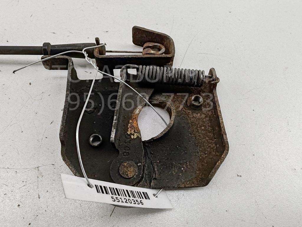 Замок капота