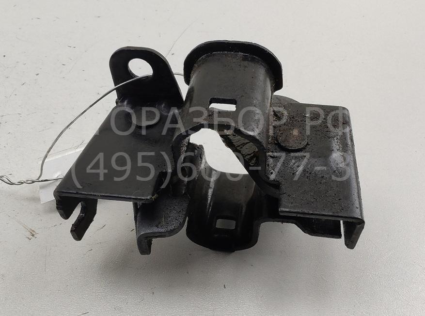 Замок капота