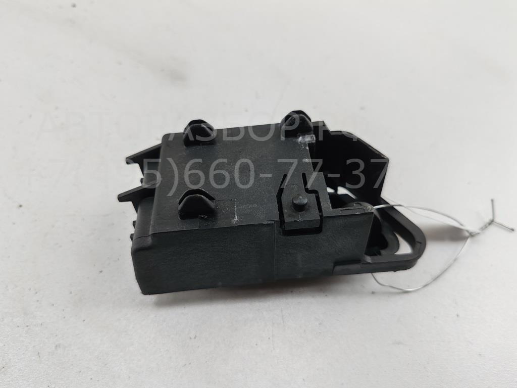 Ручка двери передней внутренняя левая