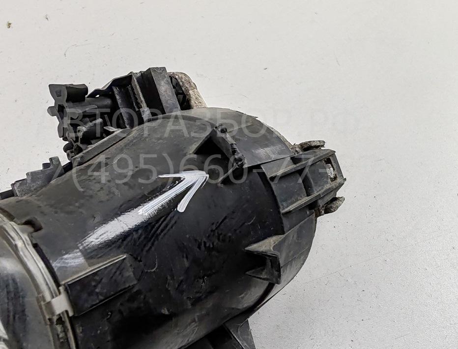 Фара противотуманная правая