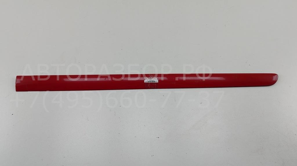 Накладка двери передней правой