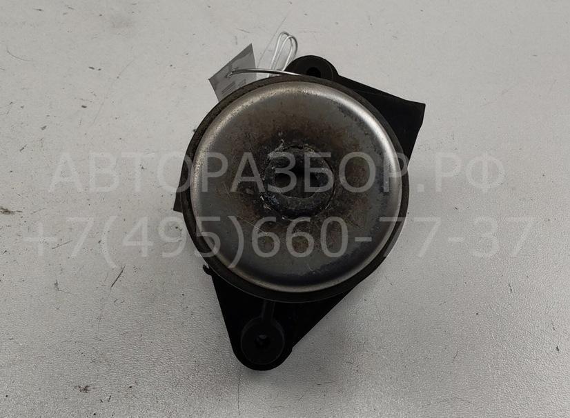 Вставка замка багажника