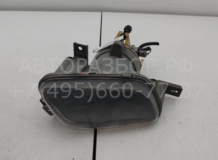 Фара противотуманная правая