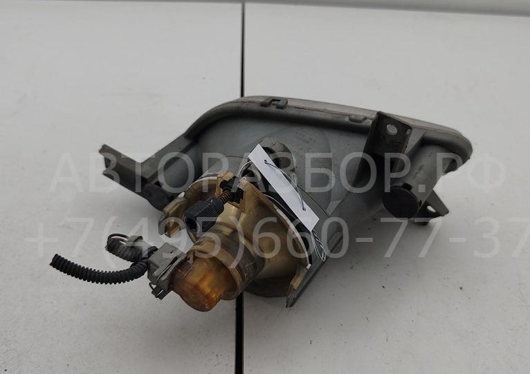 Фара противотуманная правая