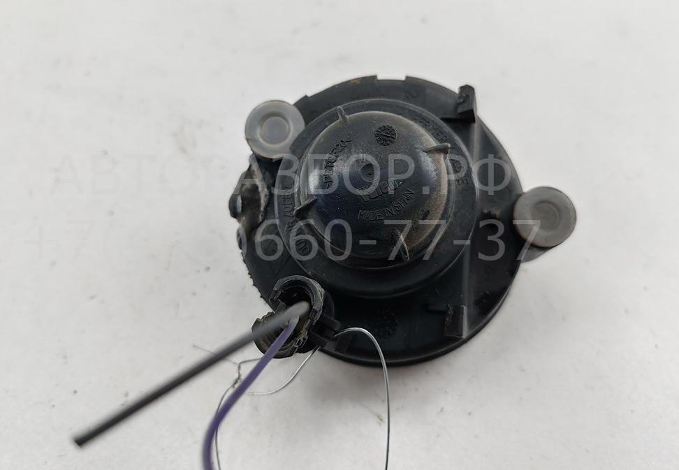 Фара противотуманная правая