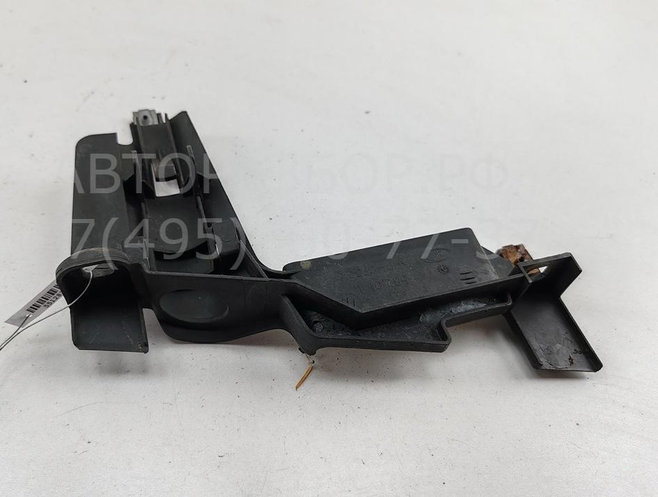 Крепеж фары