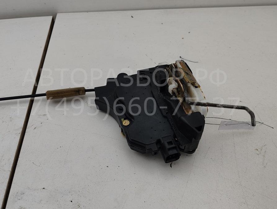 Замок двери передней левой