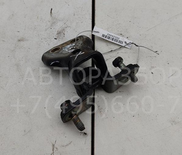 Петля двери