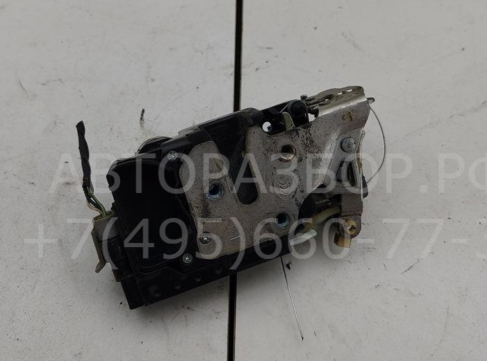 Замок двери передней левой