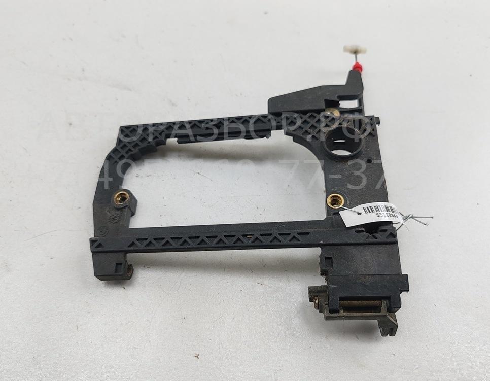 Корпус ручки передней двери