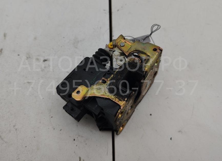 Замок двери передней правой