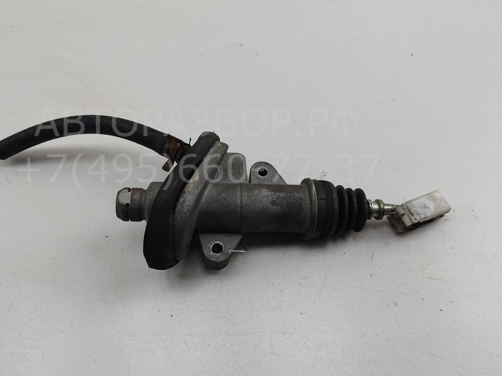 Цилиндр сцепления главный