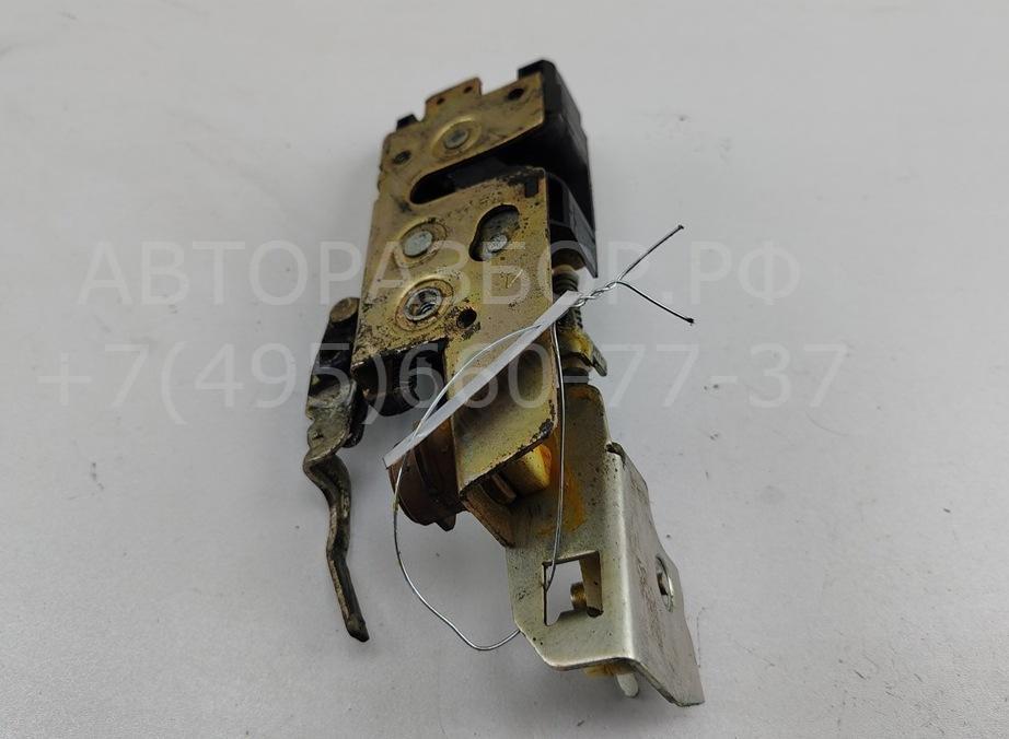 Замок двери передней правой