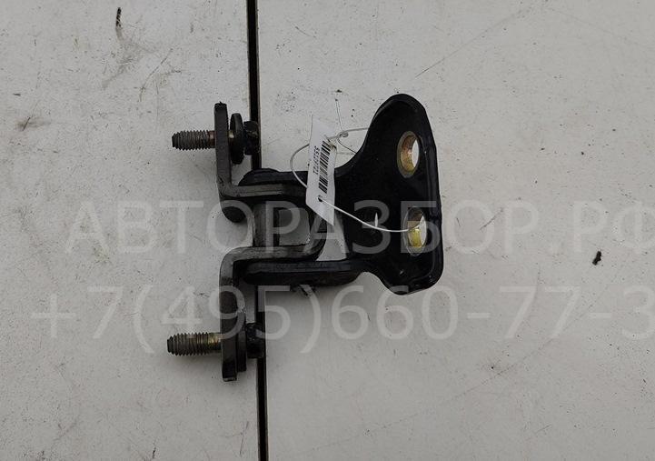 Петля двери