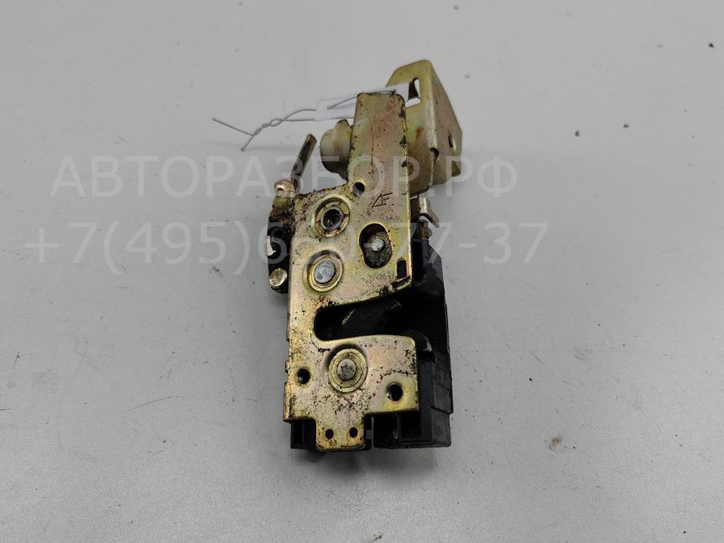 Замок двери передней левой