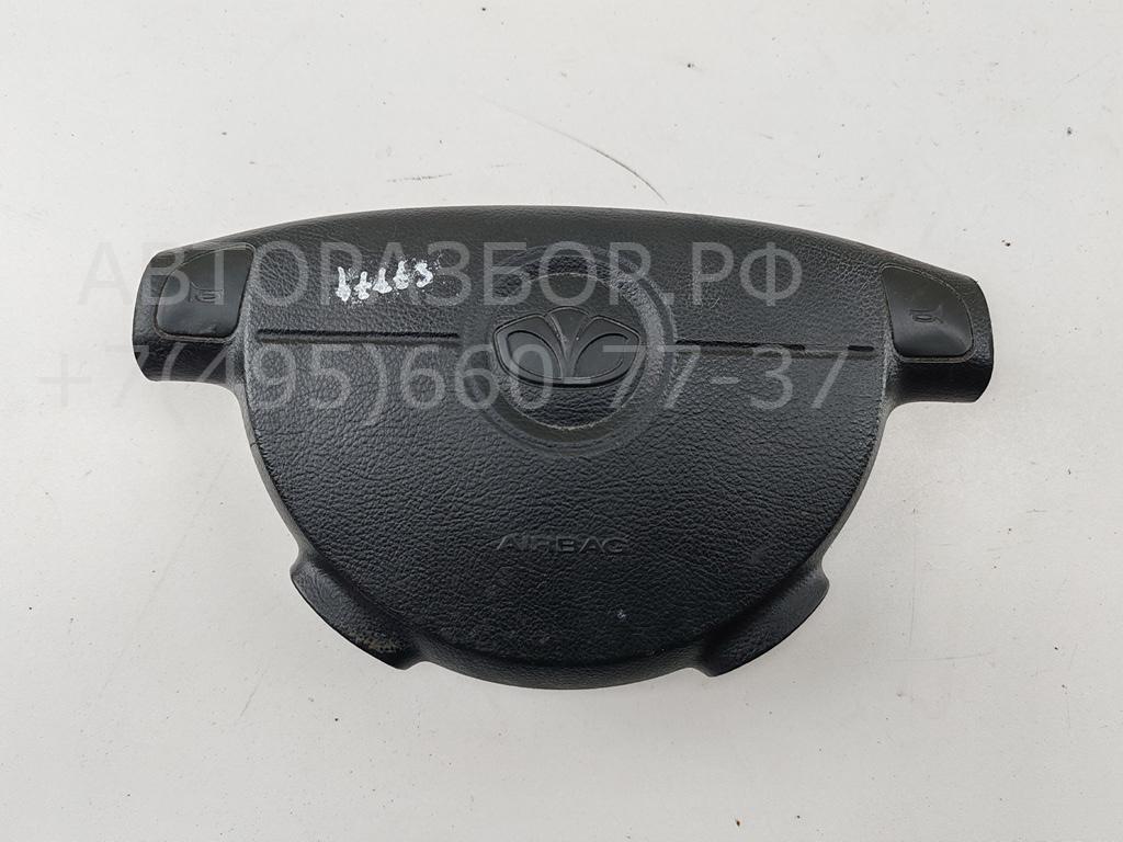 Подушка безопасности в рулевое колесо