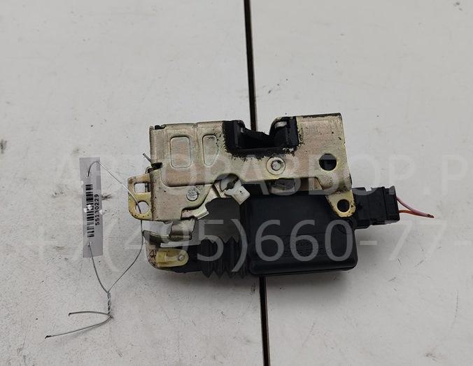 Замок двери передней правой