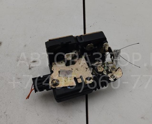 Замок двери передней правой