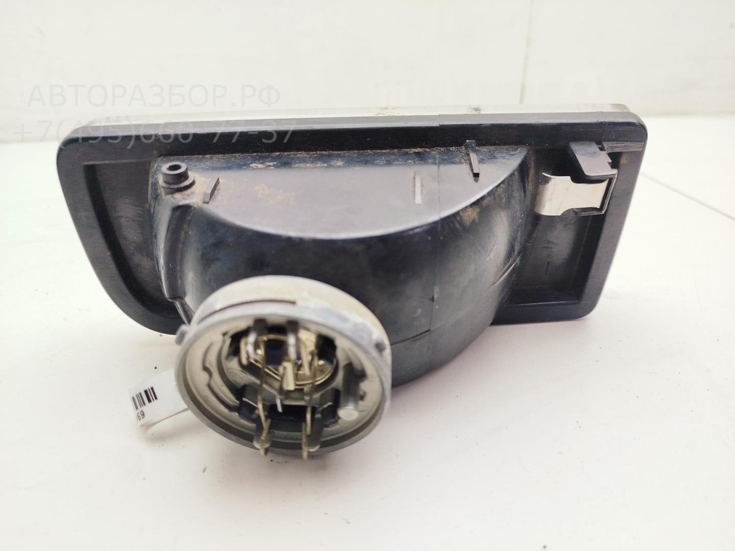 Фара противотуманная левая