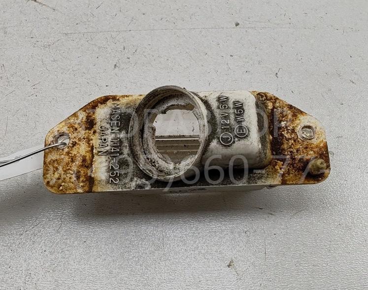 Фонарь подсветки номера