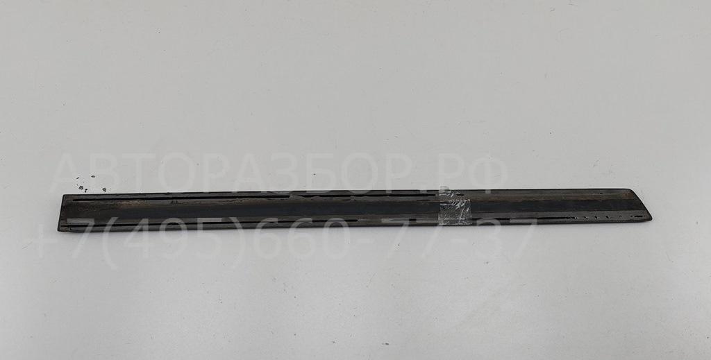 Накладка двери задней левой