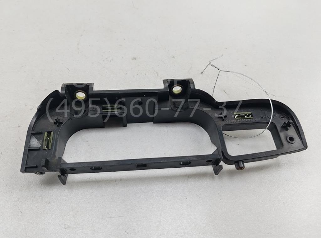 Ручка двери задней внутренняя левая