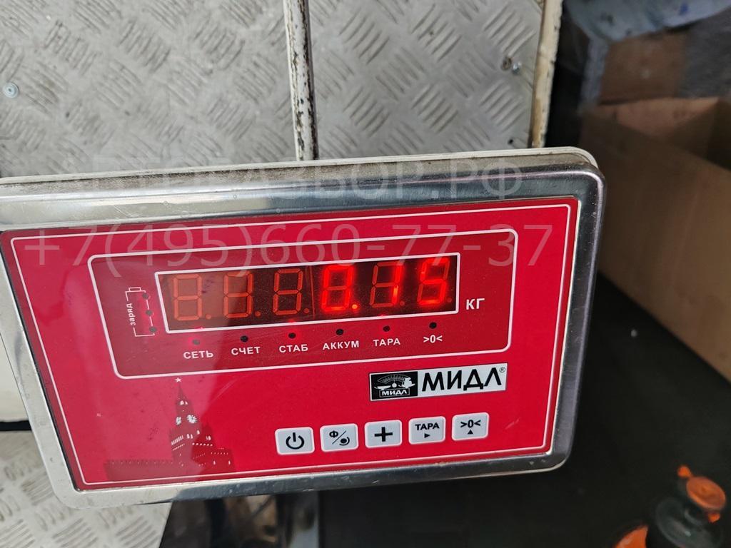 Молдинг двери передней левой