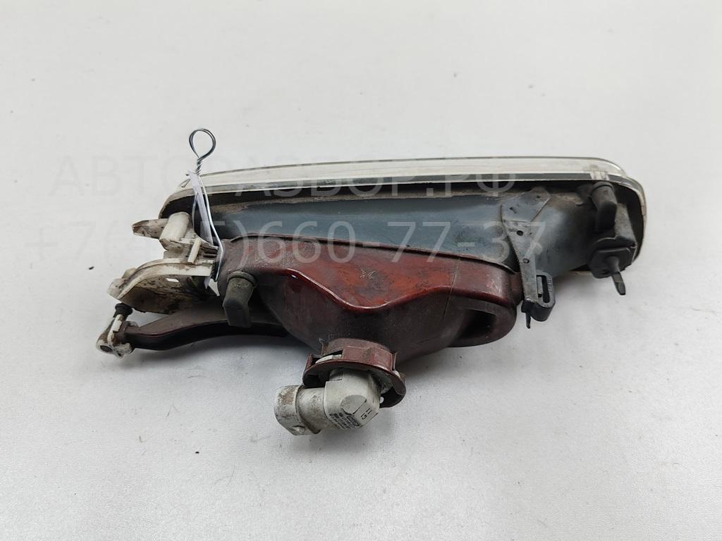 Фара противотуманная левая