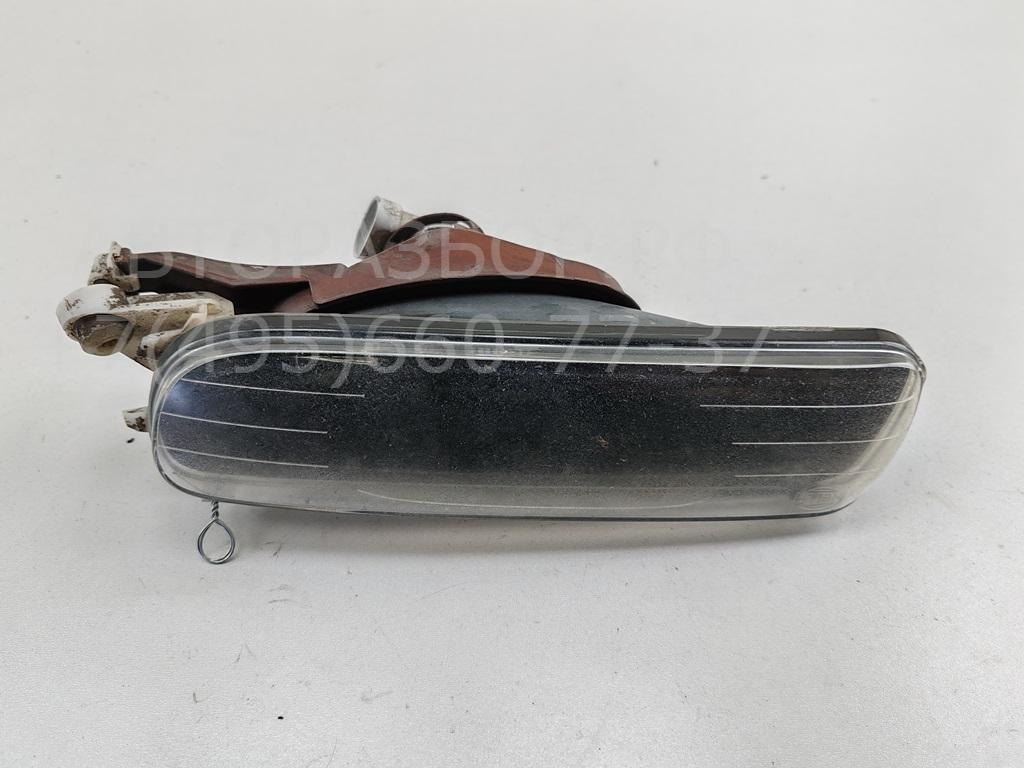 Фара противотуманная левая