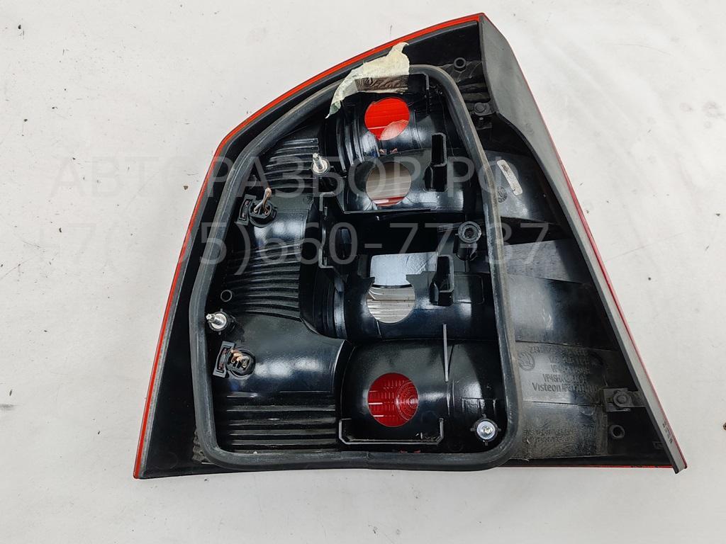 Фонарь задний правый