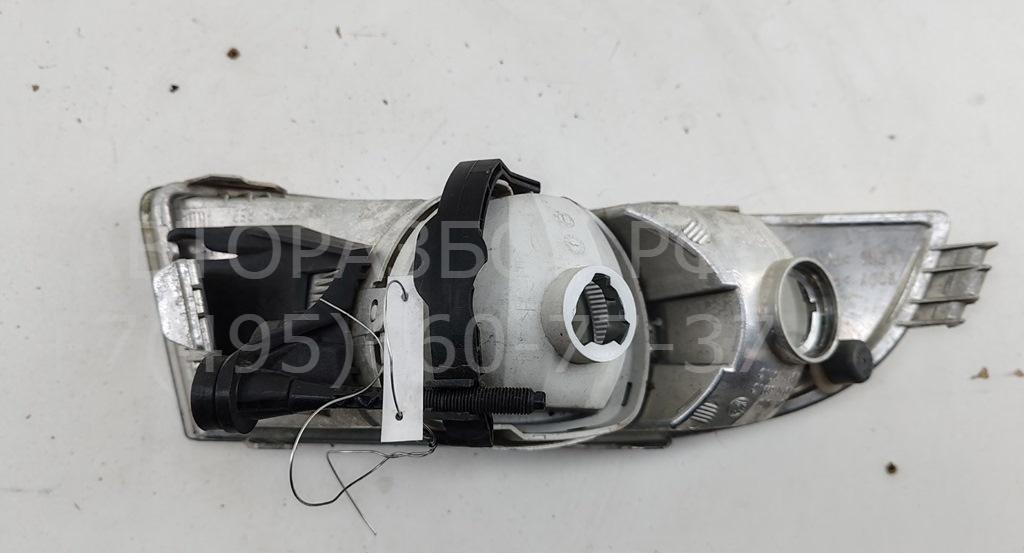Фара противотуманная левая