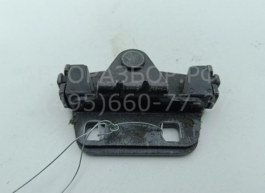 Замок багажника